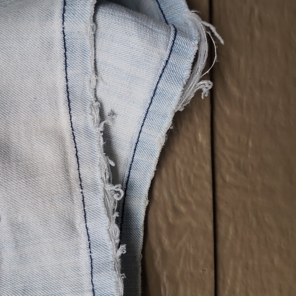 Mossimo LIGHT WASH back flap pocket short shorts 11 - Picture 3 of 8